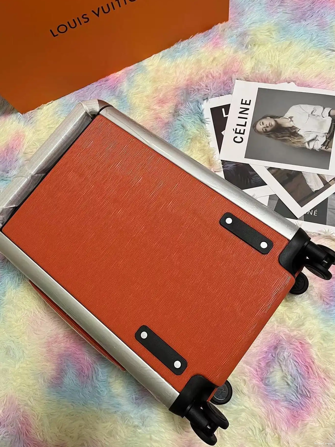 CUSTOM CABIN HORIZON 37L 55 SUITCASE ORANGE 0627